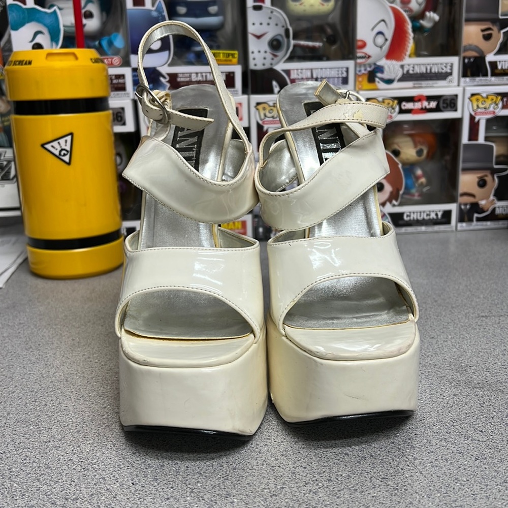 Jante heels